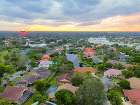 4555 NW 88 Terrace, Coral Springs FL 33065