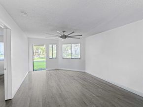 3138 Via Poinciana 116, Lake Worth FL 33467