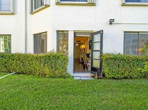 3138 Via Poinciana 116, Lake Worth FL 33467