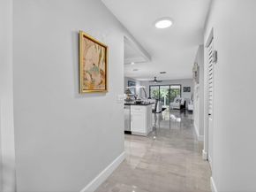 8310 Casa Del Lago 1b, Boca Raton FL 33433