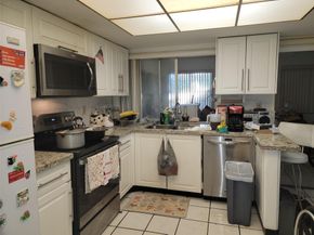 3390 NW 42nd St, Lauderdale Lakes FL 33309