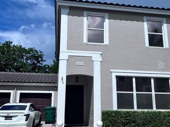 10549 NW 57th Ct
