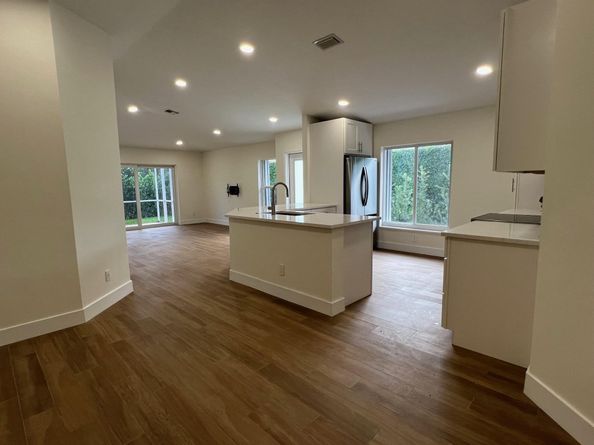 11766 NW 57th St, Coral Springs FL 33076