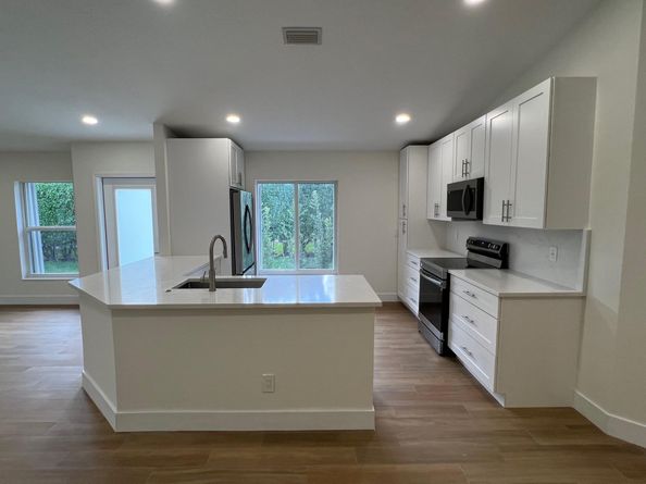 11766 NW 57th St, Coral Springs FL 33076