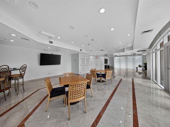 2845 NE 9th St 806, Fort Lauderdale FL 33304