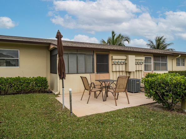 2832 W Crosley Drive E, West Palm Beach FL 33415