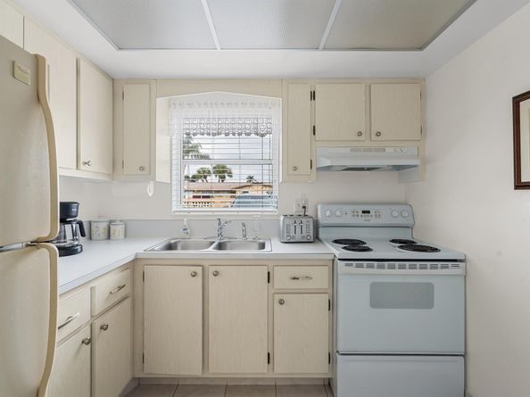 2832 W Crosley Drive E, West Palm Beach FL 33415