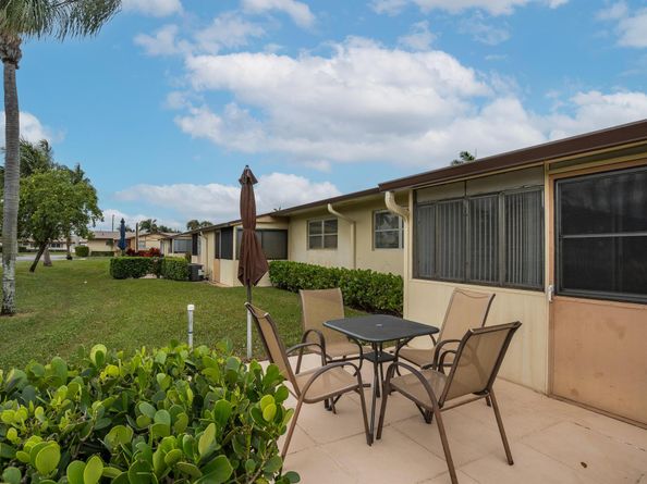 2832 W Crosley Drive E, West Palm Beach FL 33415