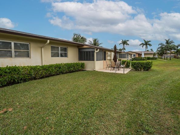 2832 W Crosley Drive E, West Palm Beach FL 33415
