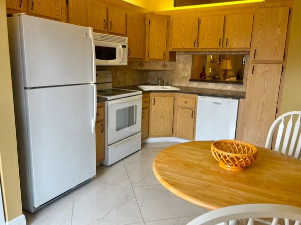 809 Sky Pine Way F, Greenacres FL 33415