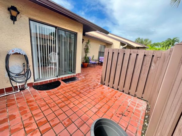 809 Sky Pine Way F, Greenacres FL 33415