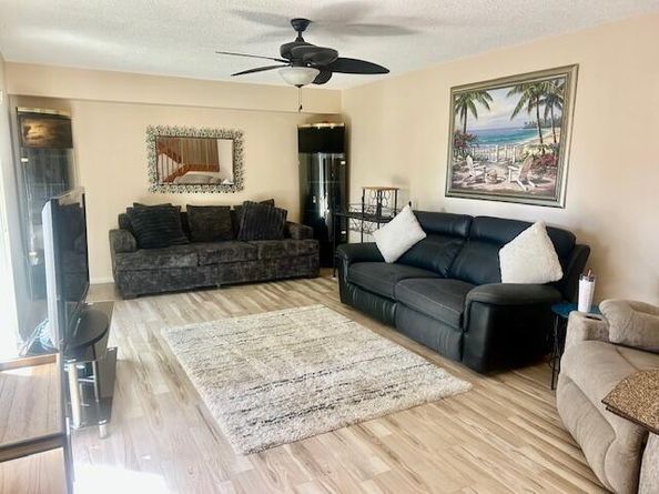 325 3rd Way, West Palm Beach FL 33407