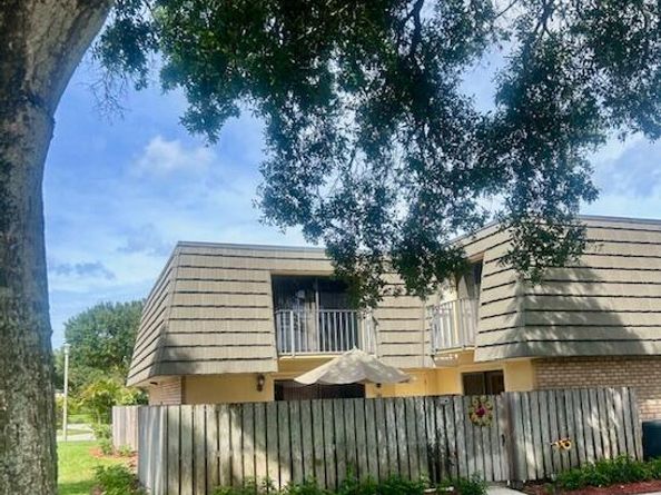 325 3rd Way, West Palm Beach FL 33407