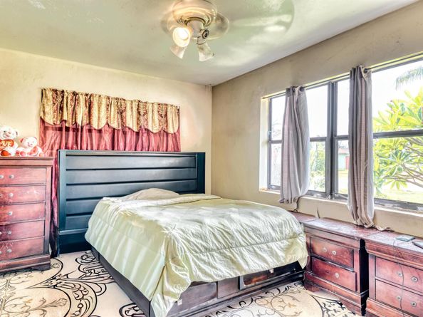 3851 SW 10th Court, Fort Lauderdale FL 33312