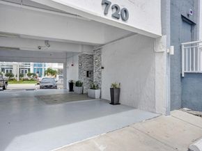720 Bayshore Dr 202, Fort Lauderdale FL 33304