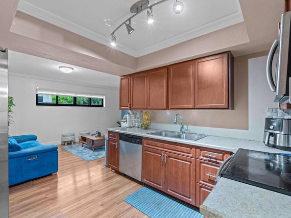 8380 NW 26th Pl, Sunrise FL 33322