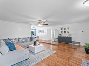 8380 NW 26th Pl, Sunrise FL 33322