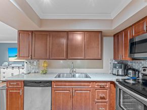 8380 NW 26th Pl, Sunrise FL 33322