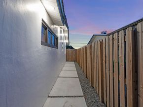 8380 NW 26th Pl, Sunrise FL 33322