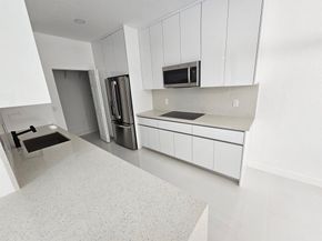 3545 Forest Hill Boulevard 15, Palm Springs FL 33406