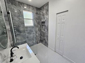 3545 Forest Hill Boulevard 15, Palm Springs FL 33406