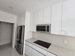 3545 Forest Hill Boulevard 15, Palm Springs FL 33406