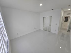 3545 Forest Hill Boulevard 15, Palm Springs FL 33406
