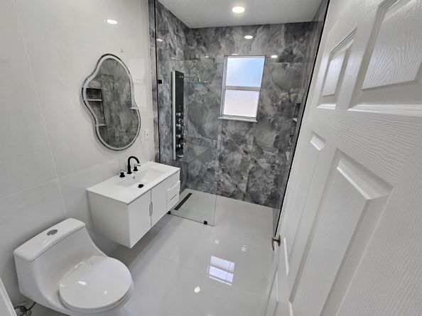 3545 Forest Hill Boulevard 15, Palm Springs FL 33406