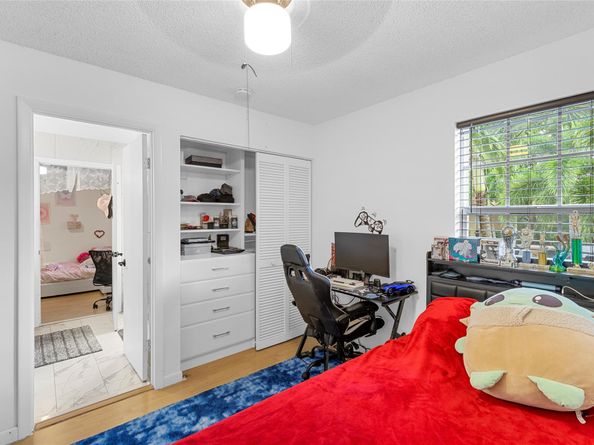 11311 Lakeview Drive 7n, Coral Springs FL 33071