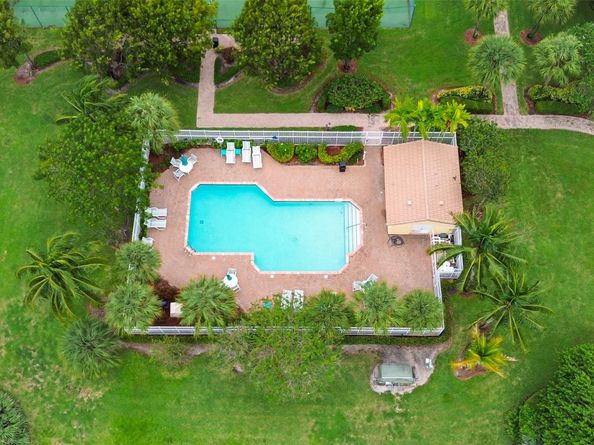 1055 Imperial Lake Rd, West Palm Beach FL 33413
