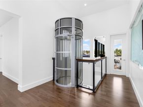 797 Middle River Dr, Fort Lauderdale FL 33304