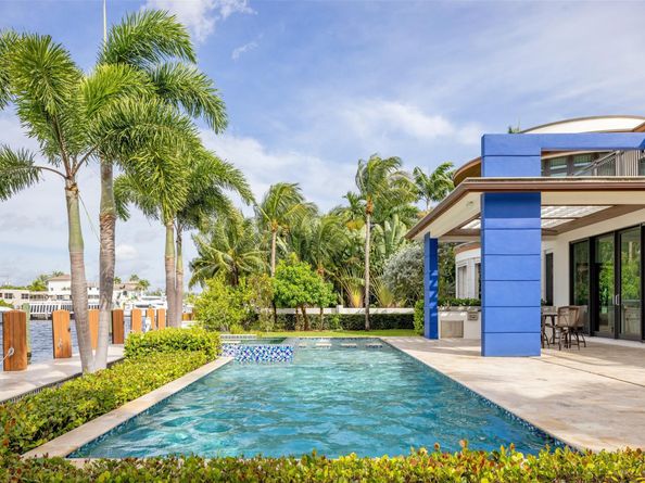 797 Middle River Dr, Fort Lauderdale FL 33304