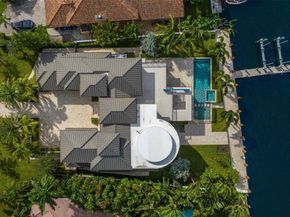 797 Middle River Dr, Fort Lauderdale FL 33304