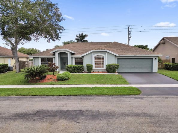 948 SW 149th Ter, Sunrise FL 33326