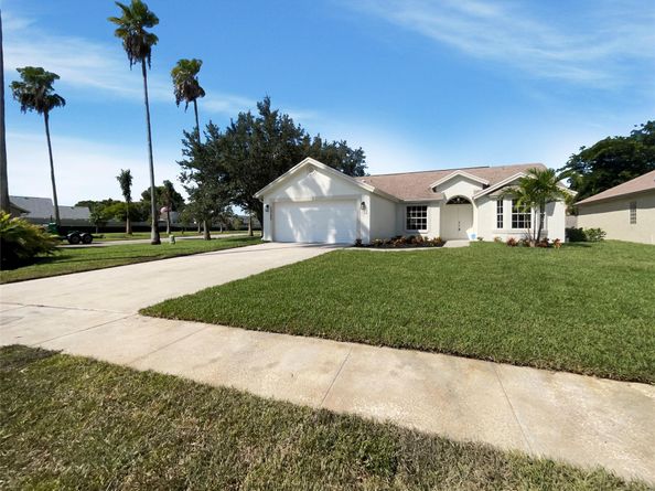 12785 Meadowbreeze Dr, Wellington FL 33414