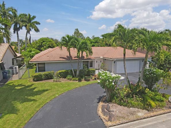 6621 NW 52nd St, Coral Springs FL 33067