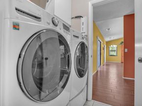 6621 NW 52nd St, Coral Springs FL 33067
