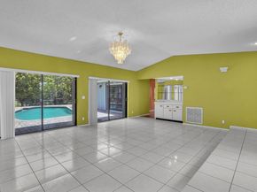 6621 NW 52nd St, Coral Springs FL 33067