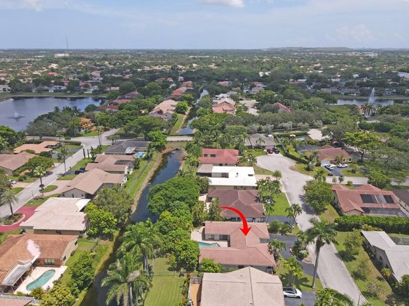 6621 NW 52nd St, Coral Springs FL 33067