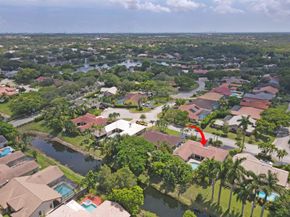 6621 NW 52nd St, Coral Springs FL 33067