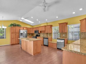 6621 NW 52nd St, Coral Springs FL 33067
