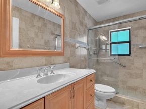6621 NW 52nd St, Coral Springs FL 33067