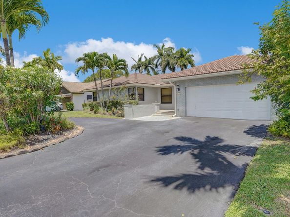 6621 NW 52nd St, Coral Springs FL 33067
