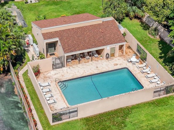 1061 NW 13th Street 2, Boca Raton FL 33486