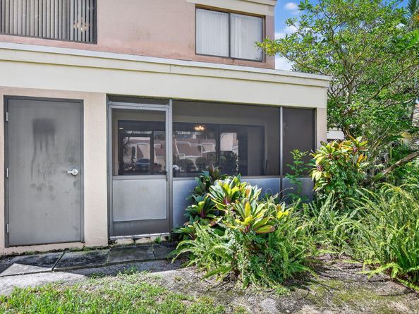 1061 NW 13th Street 2, Boca Raton FL 33486