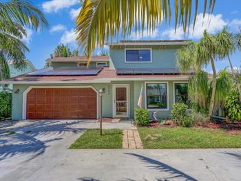 1103 Rainwood Circle W