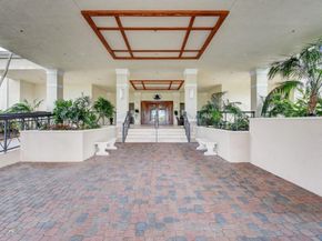 5757 Fairway Park Court 104, Boynton Beach FL 33437