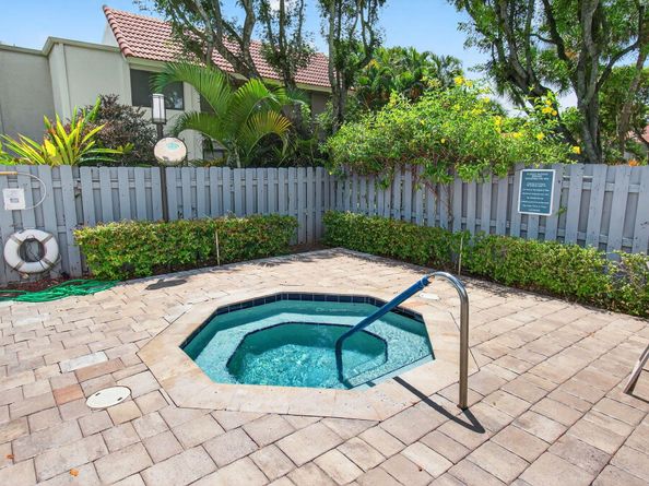 5757 Fairway Park Court 104, Boynton Beach FL 33437
