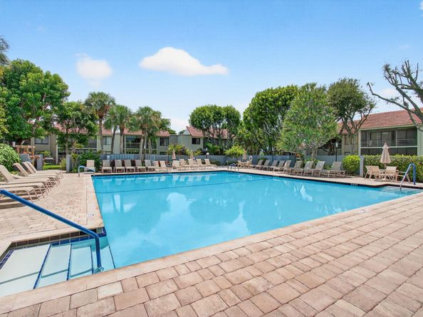 5757 Fairway Park Court 104, Boynton Beach FL 33437