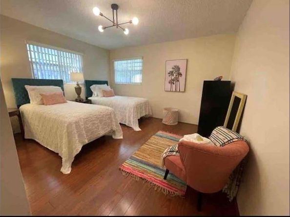 1641 NE 55th St, Fort Lauderdale FL 33334